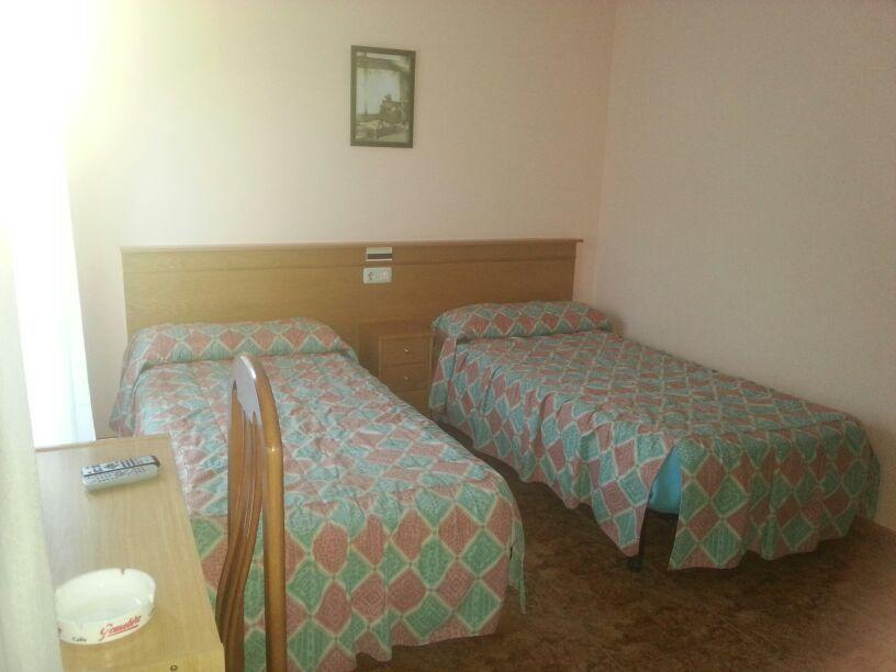 Hotel Durtzi Sobron Phòng bức ảnh